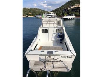 Bertram Yacht 26' SF