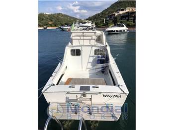 Bertram Yacht 26' SF