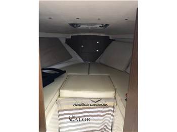 Bertram Yacht 26' SF