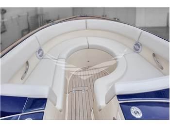 Chris Craft LAUNCH 32