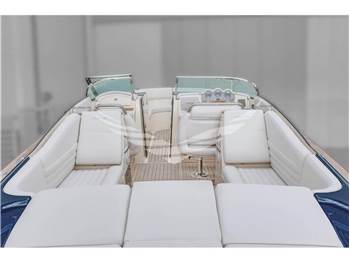 Chris Craft LAUNCH 32
