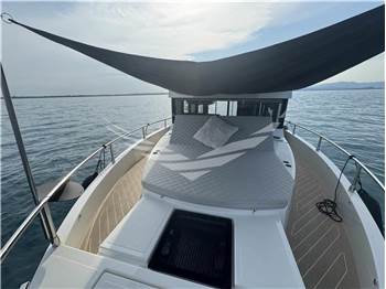Cobra Yachts MAESTRO 42