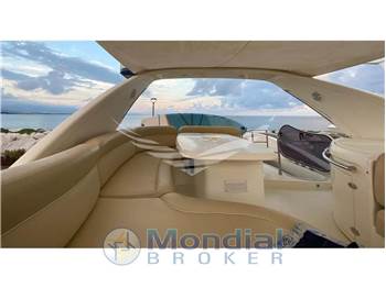 Azimut 62E