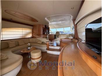 Azimut 62E