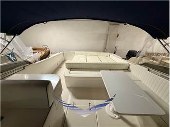 Tornado Tornado 38' Flush Deck