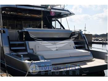 Riva 102 Corsaro Super