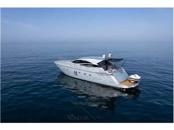 Pershing 62