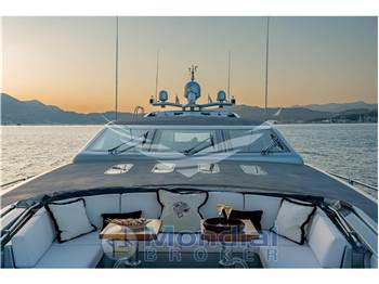 Cantieri dell'Arno Leopard 34