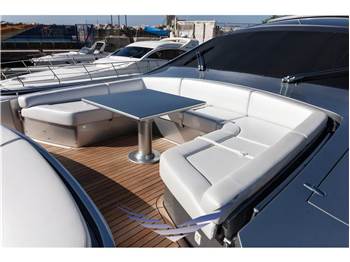 Pershing Pershing 82