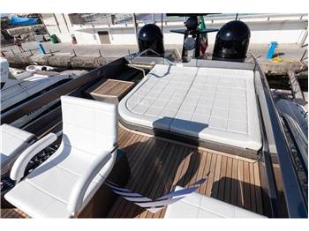 Pershing Pershing 82