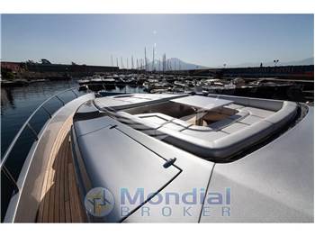 Pershing Pershing 82