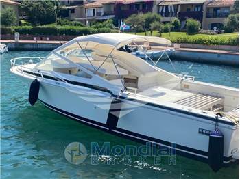 Bertram Yacht 28' Moppie
