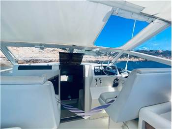 Bertram Yacht 28' Moppie