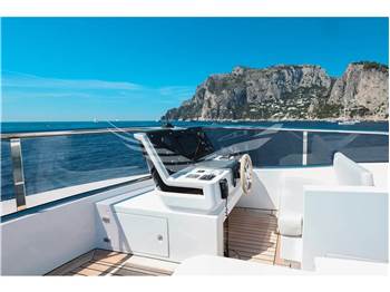 Benetti Delfino 95
