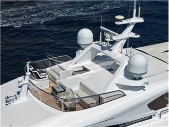Benetti Delfino 95