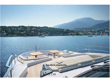 Ferretti Yachts 1000