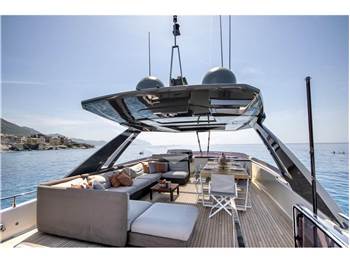 Ferretti Yachts 850