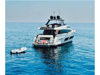 Ferretti Yachts 850