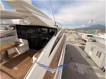 Princess Yachts V 62