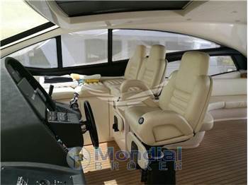 Pershing 62