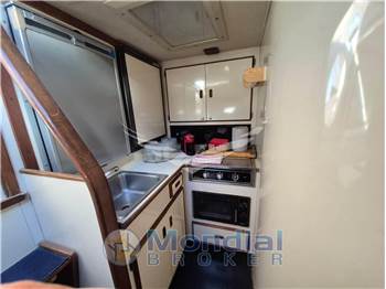 Bertram Yacht 38' Special