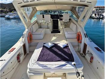 Bertram Yacht 38' Special