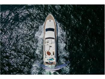 Ferretti Yachts 760