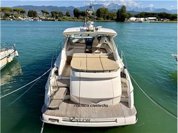 Princess Yachts V53
