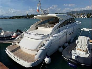 Princess Yachts V53