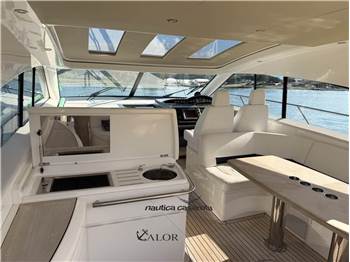 Princess Yachts V53