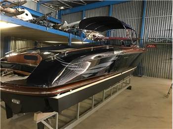 Riva 33 Aquariva