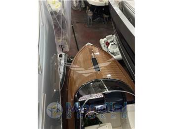 Riva 33 Aquariva