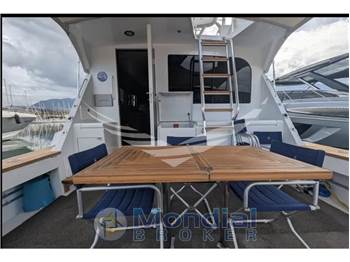 Hatteras 50' Convertible