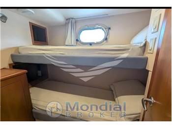 Hatteras 50' Convertible