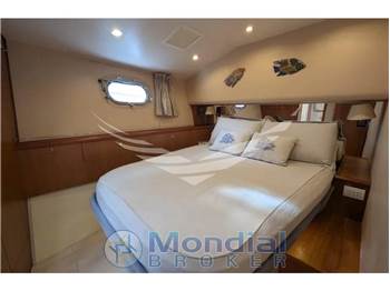 Hatteras 50' Convertible