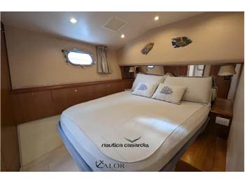 Hatteras 50' Convertible