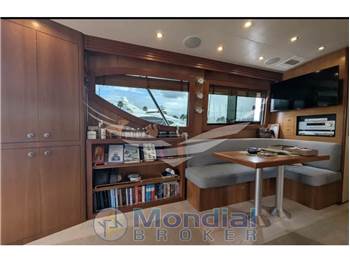 Hatteras 50' Convertible