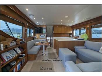 Hatteras 50' Convertible