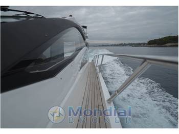 Sunseeker 68 Sport Yacht