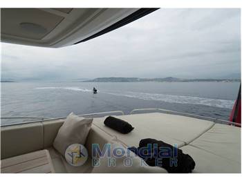 Sunseeker 68 Sport Yacht