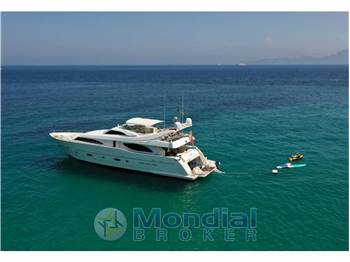 Ferretti Custom Line 94