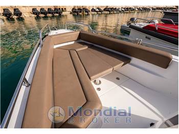 Axopar 28 T-Top