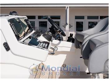 Sunseeker Manhattan 55