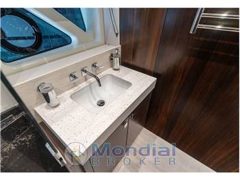 Sunseeker 76 Yacht
