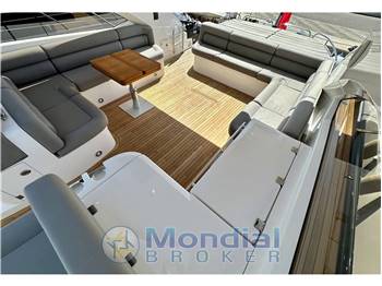 Sunseeker Predator 60