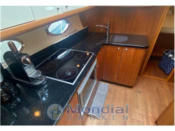 Sunseeker Predator 52