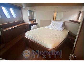 Sunseeker Predator 52