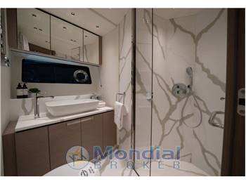 Sunseeker 75 Sport Yacht