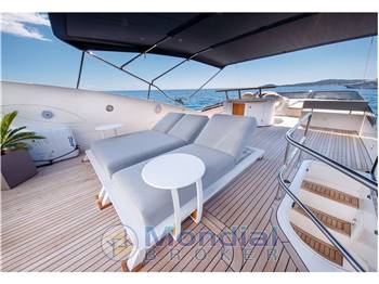 Sunseeker 82 Yacht