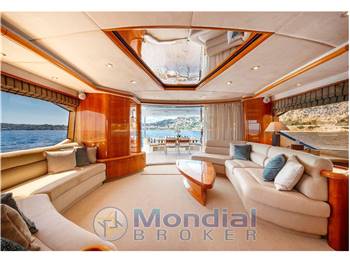 Sunseeker 82 Yacht